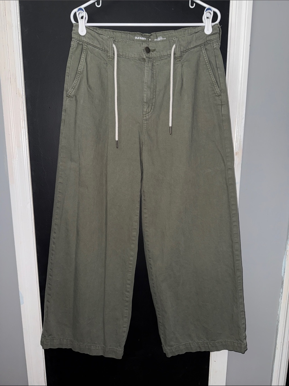 Old Navy Drapey Drawcord Cotton Wide Leg Size: 8 Inseam: 28”